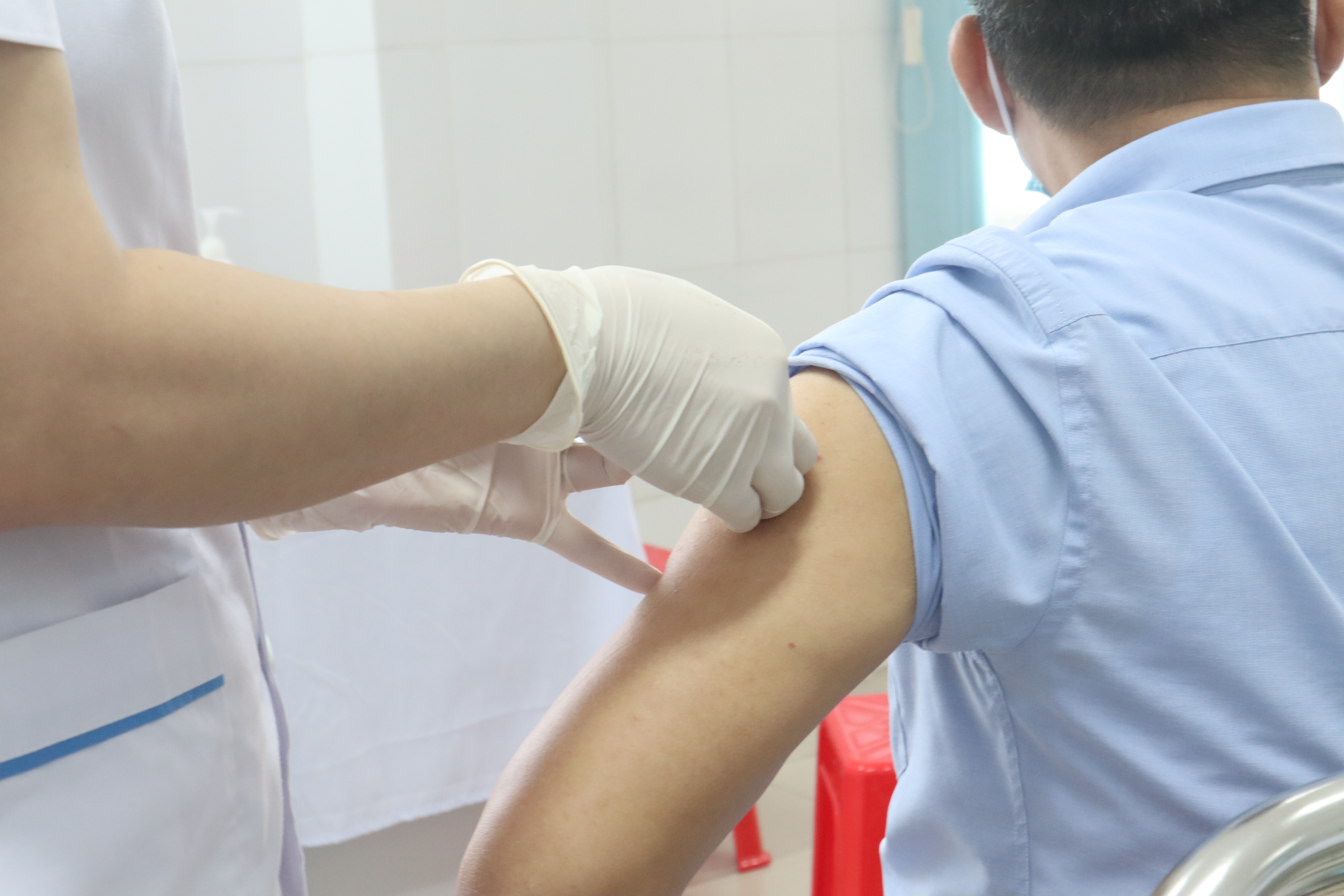 HƯỚNG DẪN TIÊM VẮC XIN PHÒNG COVID-19