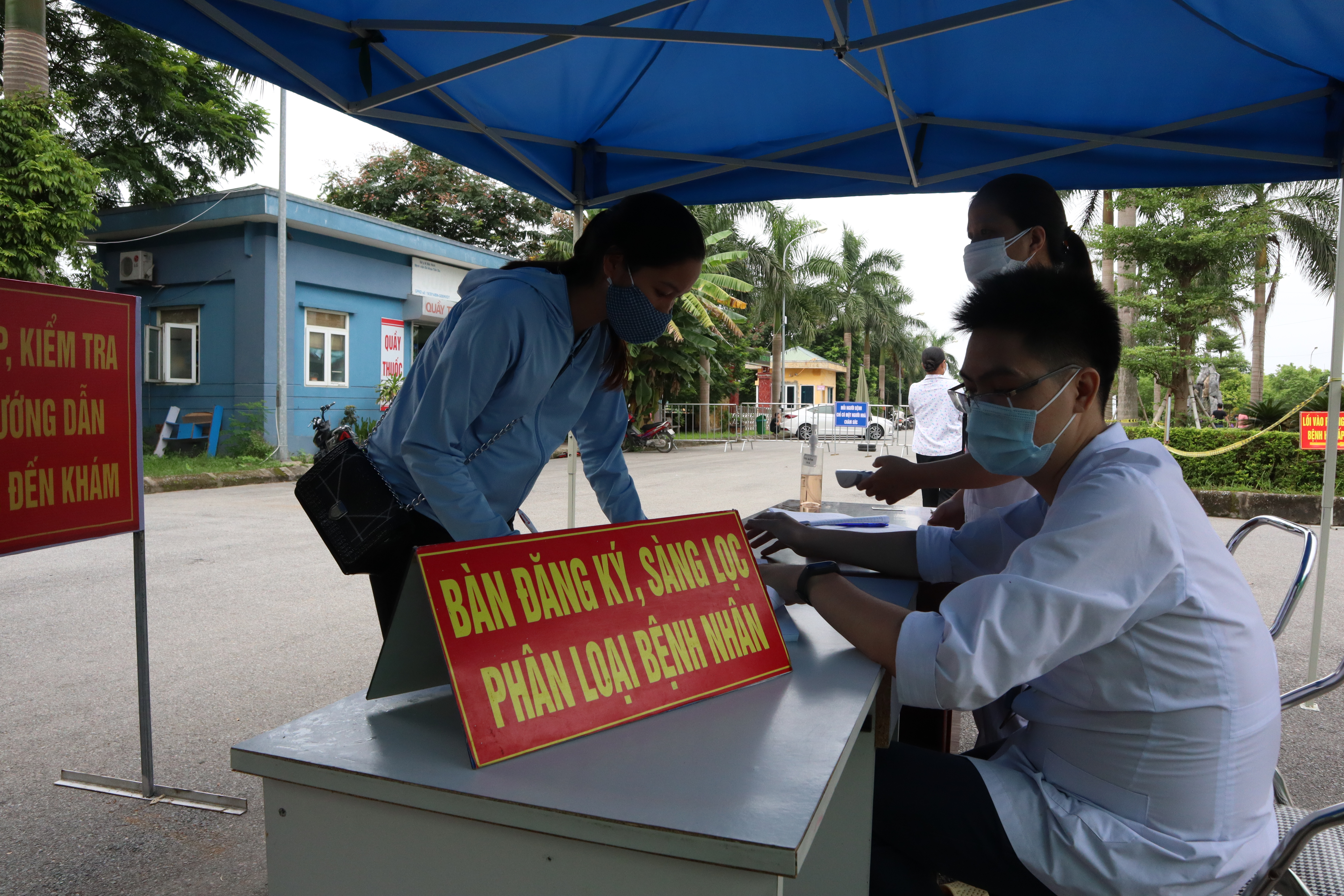 TRUNG TÂM Y TẾ HUYỆN TIÊN DU TĂNG CƯỜNG KIỂM SOÁT  PHÒNG, CHỐNG LÂY NHIỄM COVID-19 