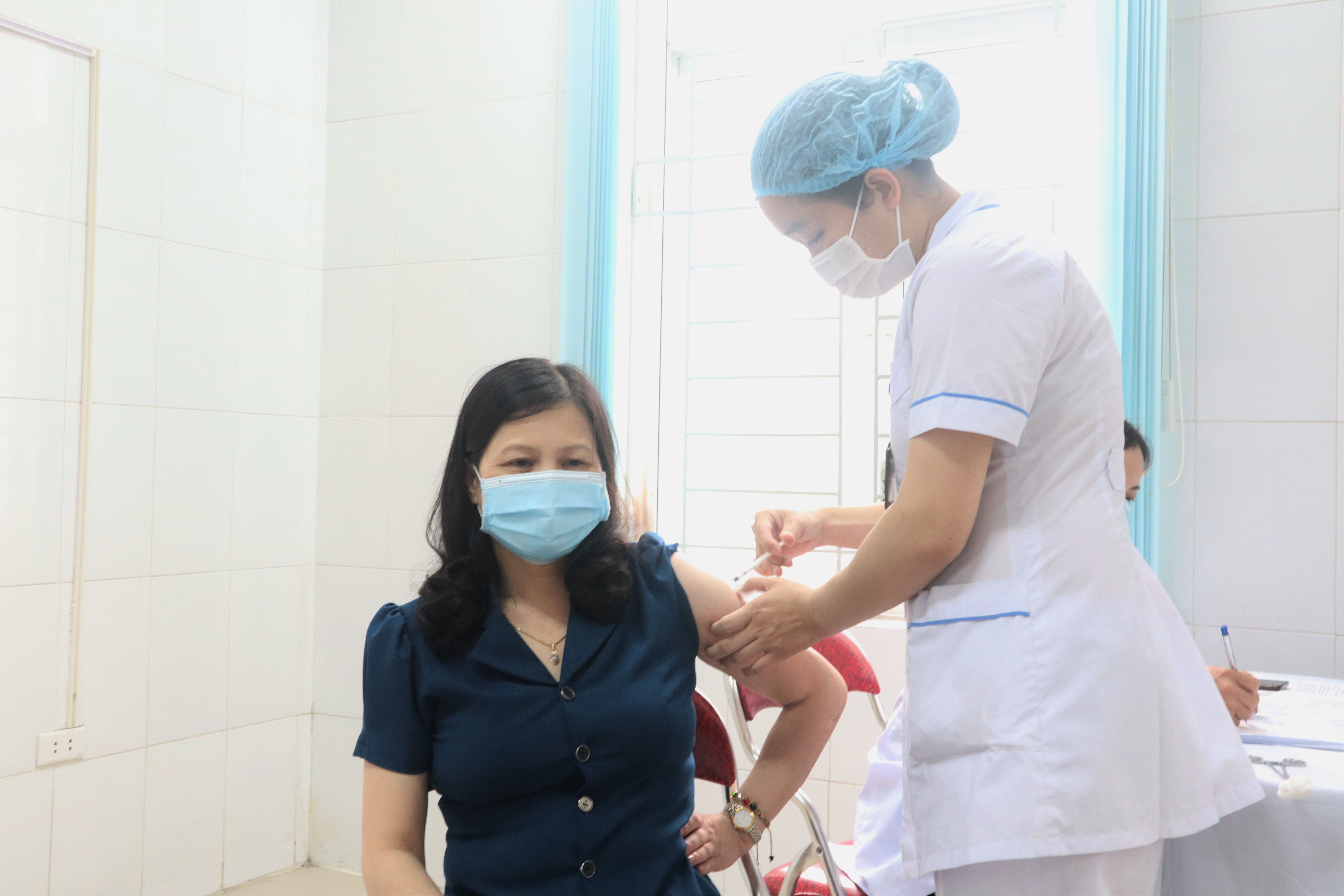 TTYT HUYỆN TIÊN DU TRIỂN KHAI TIÊM VẮC XIN PHÒNG COVID-19 ĐỢT 2
