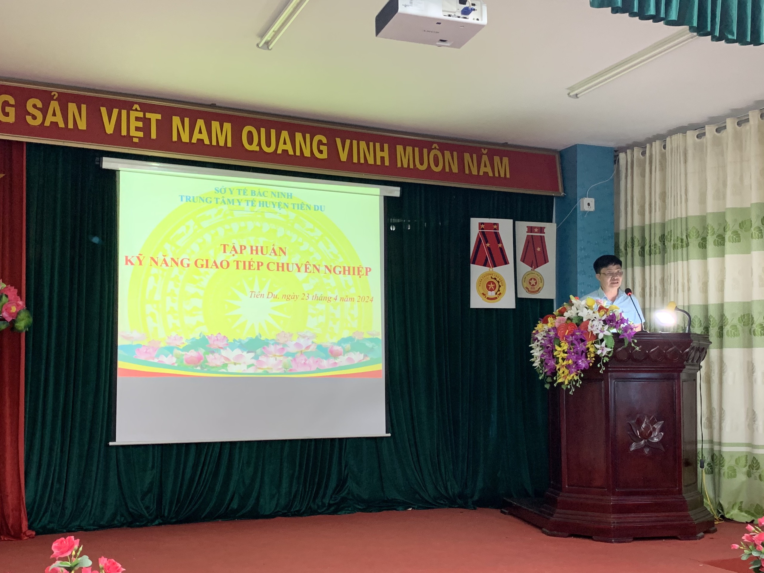 Tập huấn: Kỹ năng giao tiếp chuyên nghiệp và kỹ năng truyền thông giáo dục sức khỏe